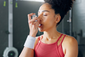 Te proste czynności mogą poprawić czynność płuc u pacjentów z astmą oskrzelową