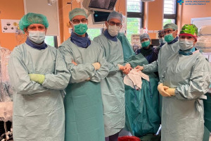Pierwsze zabiegi przezcewnikowej implantacji zastawki aortalnej w szpitalu w Krakowie
