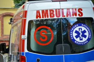 W Sejmie przegłosowano ważne zmiany w ratownictwie medycznym. Ambulansów 