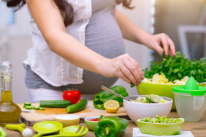 Odpowiednia dieta na wczesnym etapie ciąży chroni mózgi dzieci i wnuków
