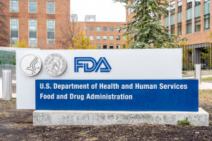 FDA zatwierdza pierwszy lek biopodobny do leczenia stwardnienia rozsianego. Opracowany został w Polsce