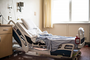 Czy szpital musi informować bliskich o śmierci pacjenta? 