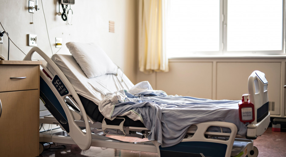 Czy szpital musi informować bliskich o śmierci pacjenta? "Żadnych konsekwencji za złamanie przepisów"