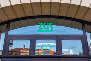 ZUS przestrzega przed fake newsami na temat świadczeń dla Ukraińców