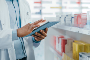 Darmowe leki i wymiana danych między aptekami a NFZ. Konieczna zmiana wzorów