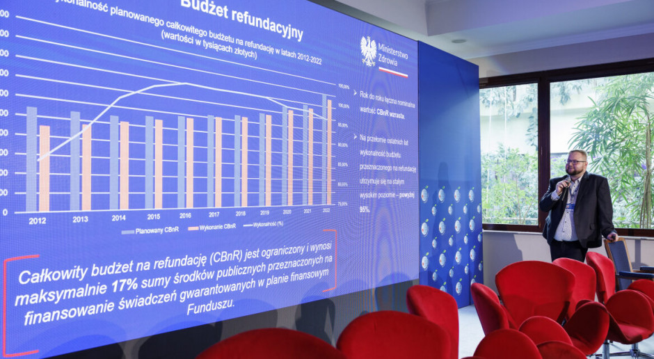 Mateusz Oczkowski przedstawił plany Ministerstwa Zdrowia w zakresie polityki lekowej. Fot. Forum Ekonomiczne Polityka lekowa. Ministerstwo Zdrowia przedstawia plany na przyszłe lata