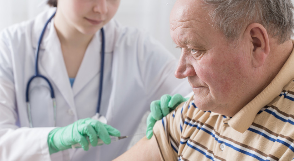Ruszają zapisy na darmowe szczepienia przeciwko grypie dla seniorów w Łodzi