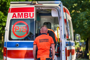 Dodatki dla ratowników medycznych. Rząd wycofał z Sejmu projekt ustawy