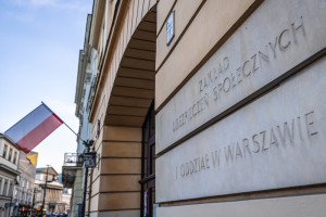 Dziś dodatkowe pieniądze na kontach. Pobrana będzie składka zdrowotna i zaliczka na podatek