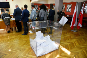 Ponad 240 medyków startuje w wyborach. To lekarze, pielęgniarki, fizjoterapeuci czy opiekunowie