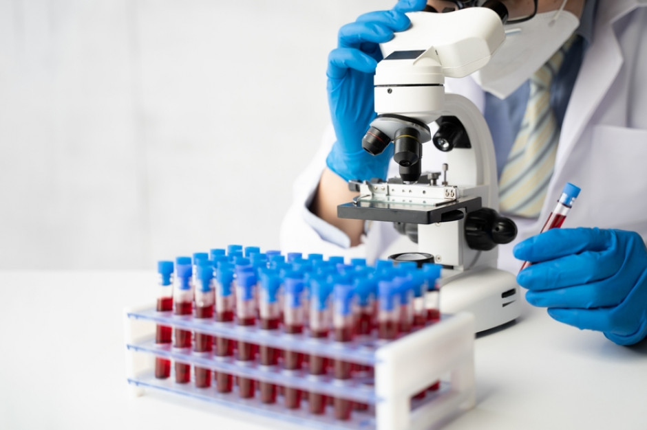 Prosty test wykryje alzheimera i inne choroby neurologiczne 20 lat wcześniej