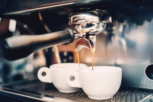 Związek obecny m.in. w kawie poprawia zdolności poznawcze. Nowe odkrycie naukowców