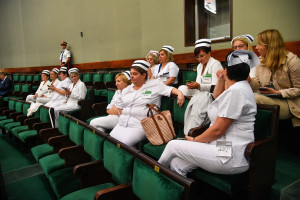 Las enfermeras luchan por nuevos salarios y muestran dónde está estancada su factura