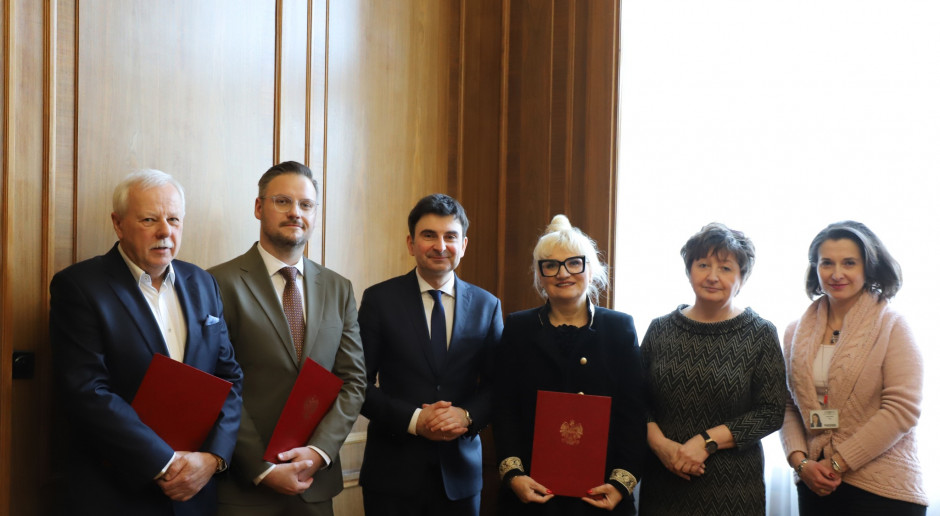 Nowi Konsultanci Medyczni W Województwie śląskim. Wojewoda Wręczył Trzy ...