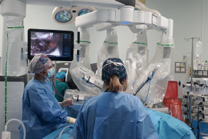 Torakochirurdzy ze ŚCO operują pacjentów z rakiem płuca w asyście robota da Vinci