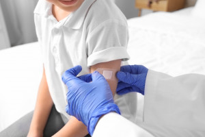 Rozpoczęła się akcja darmowych szczepień przeciw HPV w śródmiejskich szkołach