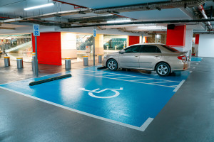 Parlament Europejski uchwalił przepisy o unijnej karcie osoby z niepełnosprawnością i europejskiej karcie parkingowej