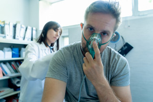 Choruje na nią 4 mln Polaków. Eksperci o wyzwaniach w leczeniu astmy