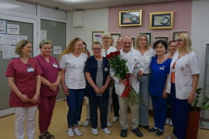 Przepracował 45 lat. Załoga szpitala w Bydgoszczy pożegnała wieloletniego ordynatora