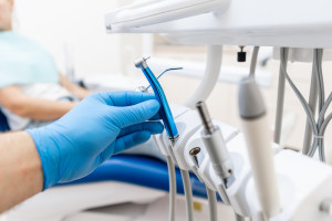 Nowy wykaz darmowych świadczeń u dentysty "na NFZ"
