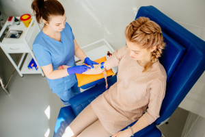 Dodatkowe dwa dni wolne w pracy za oddanie krwi. Nowe przepisy już obowiązują