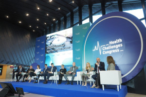 Wynagrodzenia w ochronie zdrowia na HCC. Zarobki stały się atrakcyjne. Jest jednak jedno 