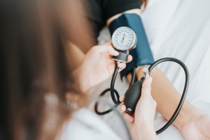 Arterial hypertension and the kidneys.