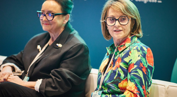 Prof. Violetta Skrzypulec-Plinta and Prof. Ewa Wender-Ożegowska during the 10th Health Challenges Congress. Photo: PTWP