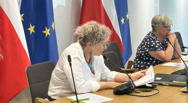 Kolejna kłótnia w Sejmie o prywatyzację ochrony zdrowia. Przyjęto uchwałę przeciw "straszeniu obywateli"