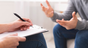 Psychoterapeuta, ale nie medyk. Są obawy RPP. Konsultant: to 95 proc. rynku