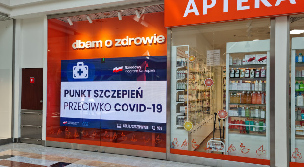 Szczepienia w aptece: farmaceuci oburzeni opinią lekarzy. "Doszło do nieporozumienia"