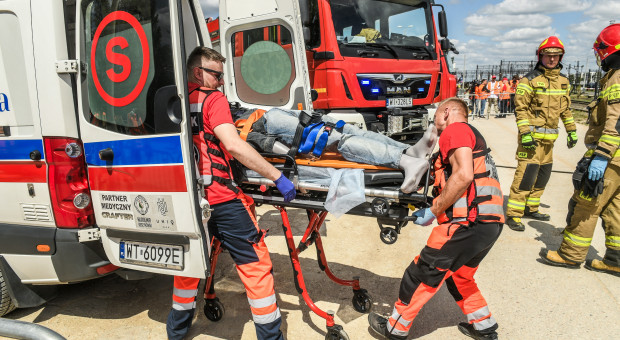 Atak fizyczny lub słowny: 5 lat więzienia, 5 tysięcy kary. Tak rząd ma chronić ratujących zdrowie i życie