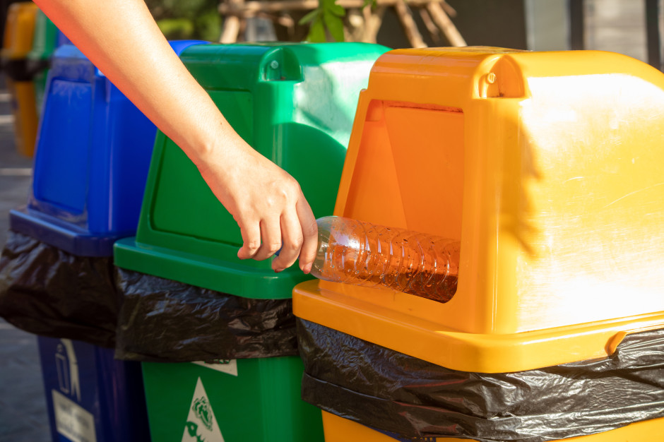 Nowe zasady dla żółtych koszy. 1 października zmiana reguł segregacji odpadów