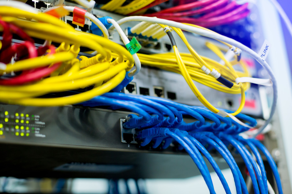 Lawinowy wzrost ataków na szpitale. Gdy trwoga, dzwoń do Centrum e-Zdrowia