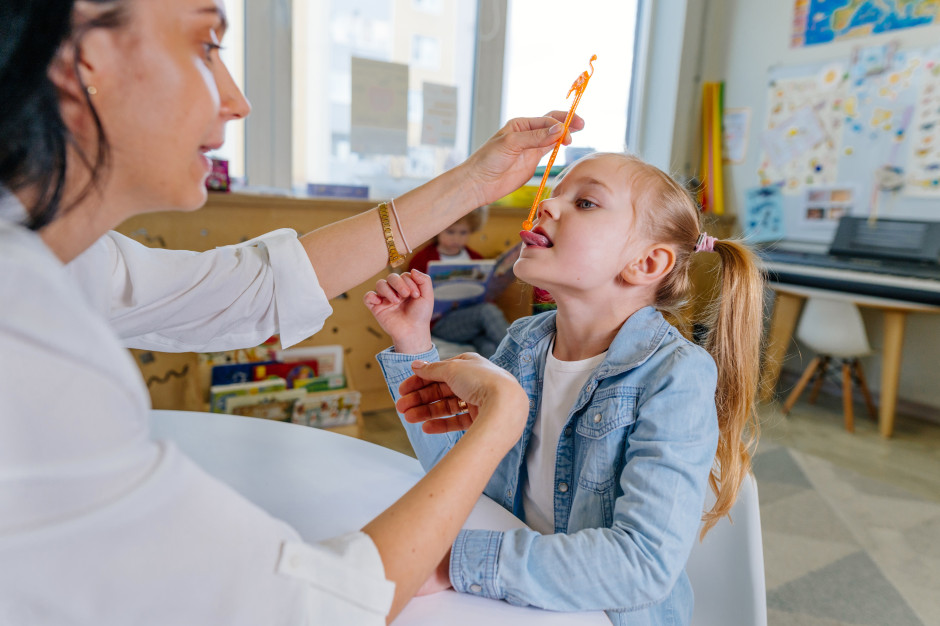 Logopedzi chcą własnej ustawy. Środowisko podzielone, MZ reaguje