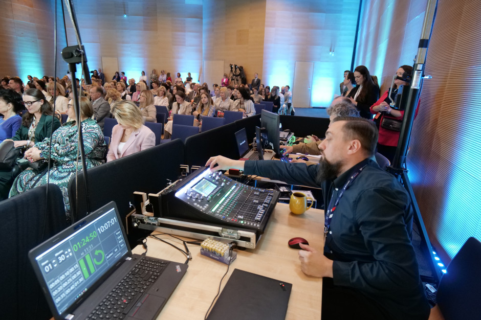 Ustawy czy oddolna inicjatywa? Decydenci kontra praktycy na XXI Forum Rynku Zdrowia