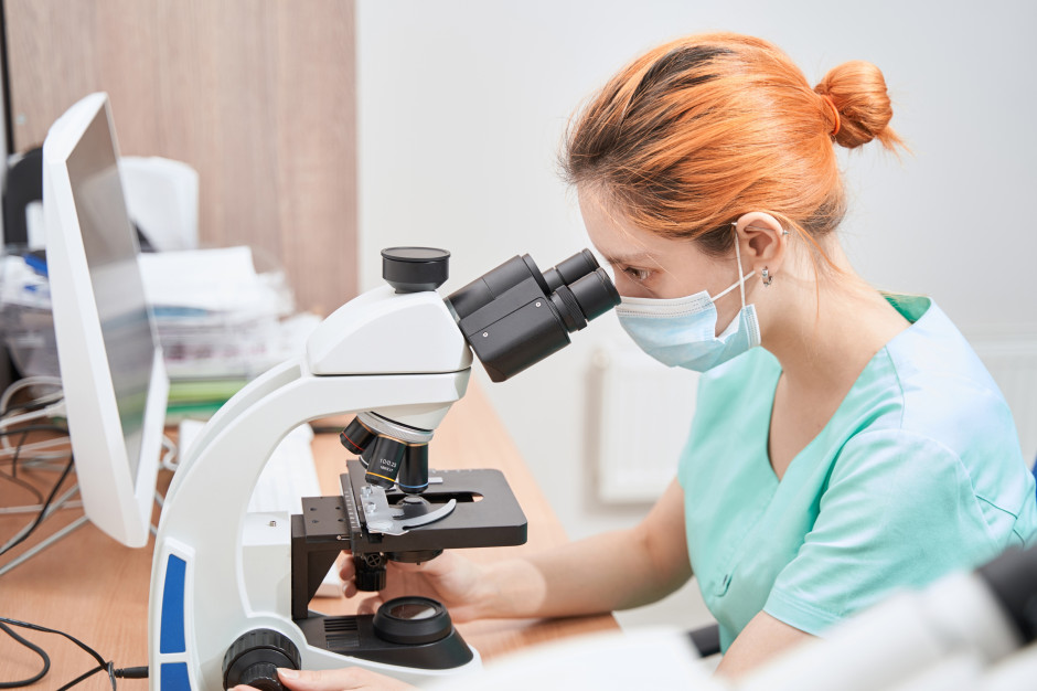 Przyspieszą gojenie ran. Naukowcy z Polski opracowują innowacyjne opatrunki