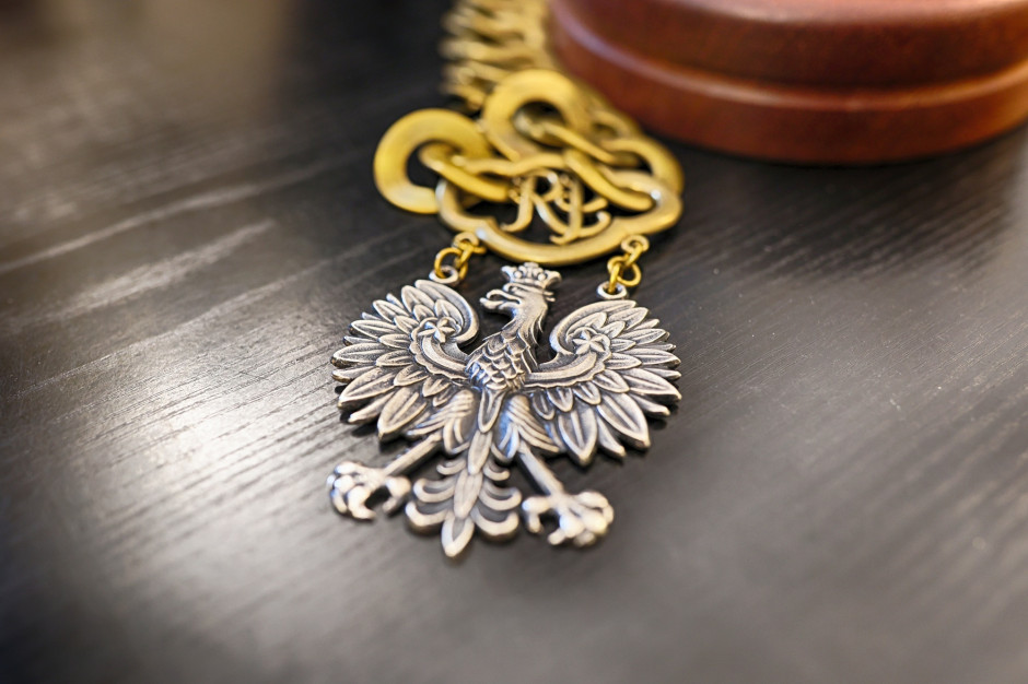 Miały raka, ale jednej wmawiał COVID-19, drugiej - pasożyty. Jest wyrok po śmierci kobiet