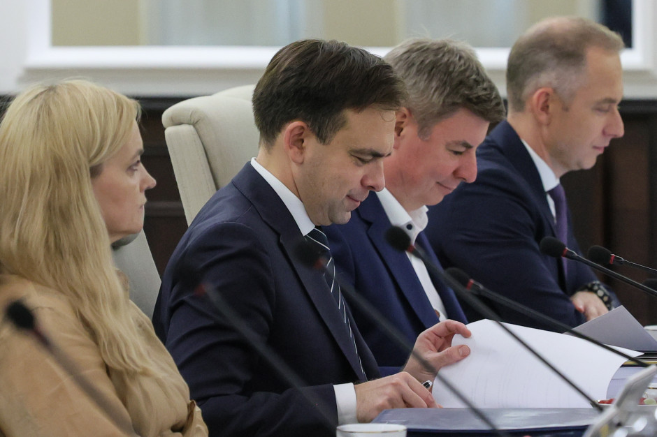 Luka w NFZ: 14 mld zł w tym roku, 23 w przyszłym. Ministra zdrowia: wiadomo, iż pieniędzy zabraknie