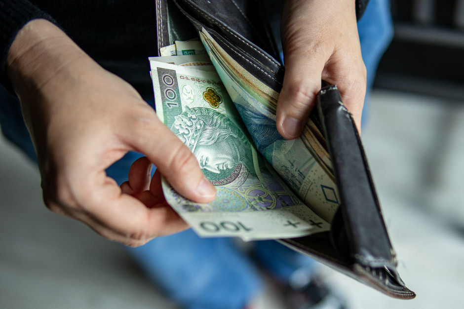 Tylko do 30 listopada. Polacy szturmem ruszyli po nowe świadczenie