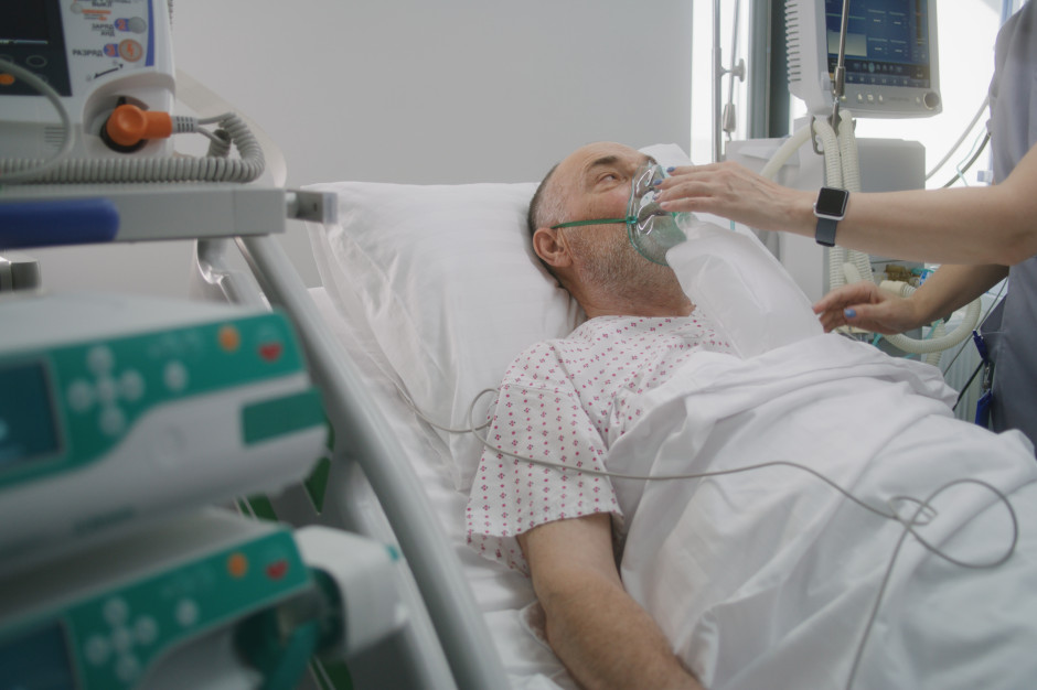 2 tys. przypadków tygodniowo. Choroba powraca po latach i uszkadza mózg