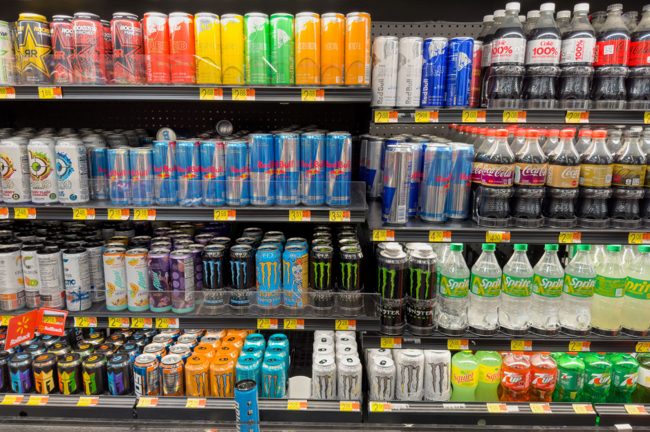 Napoje energetyczne dla nastolatków. Przepisy znowu w Sejmie