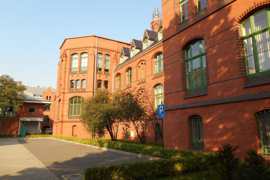 Uniwersytet Medyczny we Wrocławiu: 44 profesorów na 75-lecie uczelni