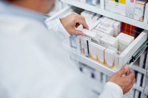 The company claims it will sell the drug to Poland cheaper than to Germany? An expert assesses whether this is realistic.