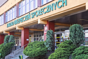 Podwyżki dla orzeczników. ZUS otwiera się na młodych i lekarzy na kontraktach