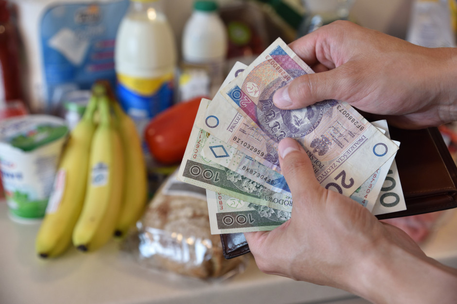 156,4 mln zł seniorzy stracili w ciągu roku. Eksperci mówią, czego nie wolno robić