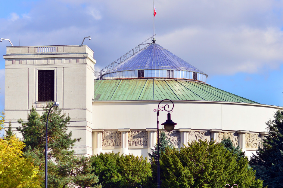 Napoje energetyczne dla nastolatków. Sejm przyjął przepisy od nowa