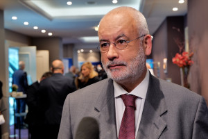 Prof. Piotr Czauderna, doradca Karola Nawrockiego, apeluje o przygotowanie ochrony zdrowia na ewentualny konflikt  wojna hybrydowa już trwa. Ostrzega przed