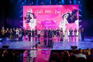 Bezpłatna rekonstrukcja piersi to część leczenia. NFZ finansuje bez względu na wiek