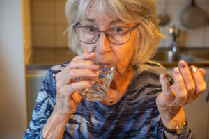 suplementy wapnia jednak nie zwiększają ryzyka demencji u kobiet. 15 lat badań i przełomowy wniosek. To odkrycie zmienia wszystko, co wiemy o suplementacji